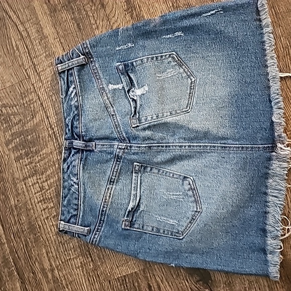 Wild Fable Denim Distressed Jean Skirt Size 4 - Picture 10 of 10